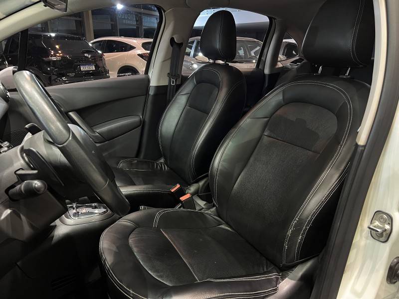 CITROËN - C3 - 2015/2016 - Branca - R$ 49.800,00
