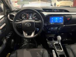 TOYOTA - HILUX - 2024/2024 - Branca - R$ 283.900,00