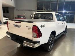 TOYOTA - HILUX - 2024/2024 - Branca - R$ 283.900,00