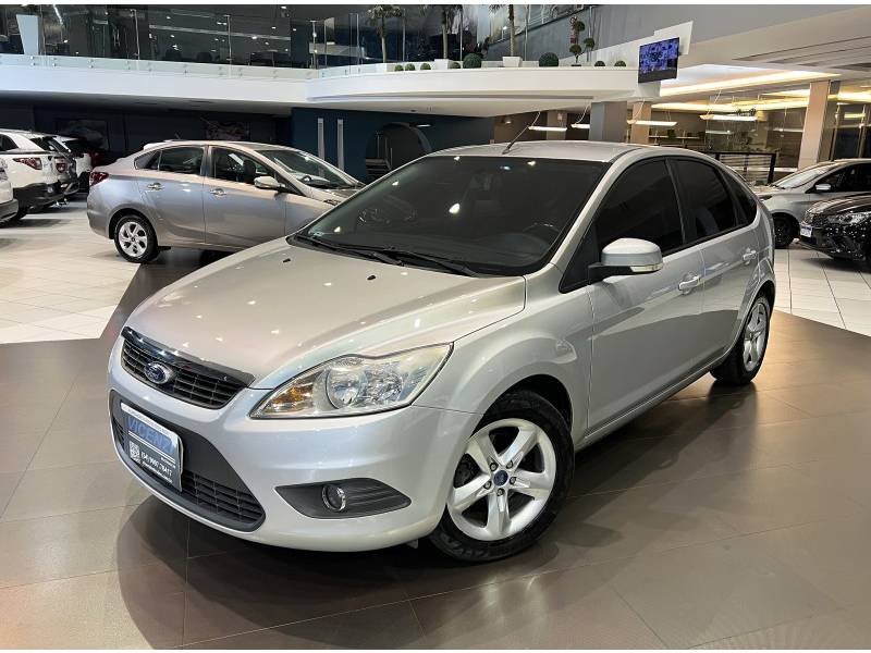 FORD - FOCUS - 2011/2013 - Prata - R$ 48.800,00