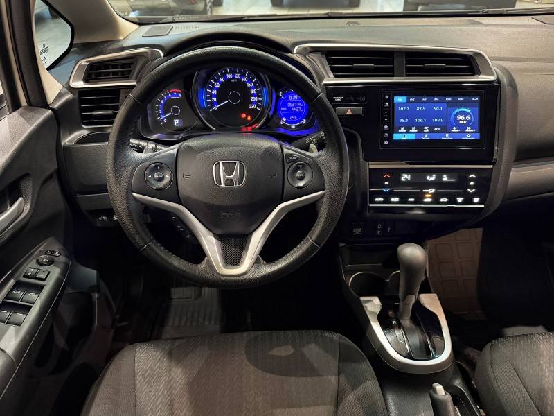 HONDA - FIT - 2021/2021 - Branca - R$ 89.500,00