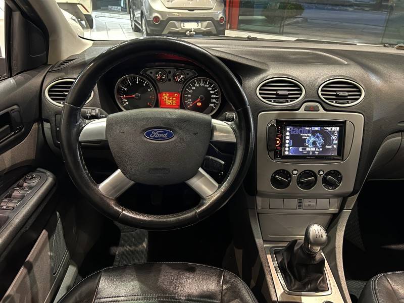 FORD - FOCUS - 2011/2013 - Prata - R$ 48.800,00