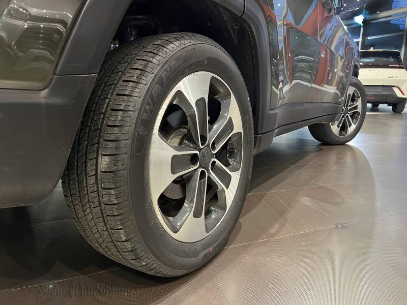 JEEP - COMPASS - 2017/2018 - Verde - R$ 96.900,00