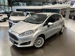 FORD - FIESTA - 2015/2016 - Prata - R$ 54.500,00