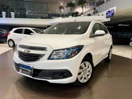 CHEVROLET - ONIX - 2016/2016 - Branca - R$ 52.800,00