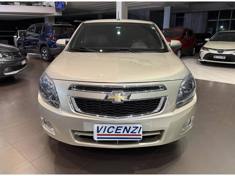 CHEVROLET - COBALT - 2013/2014 - Bege - R$ 45.500,00