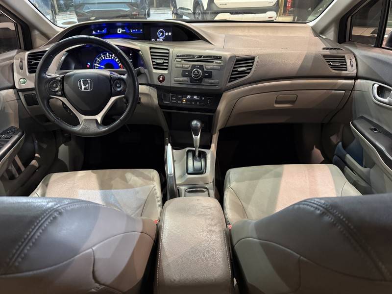 HONDA - CIVIC - 2013/2014 - Prata - R$ 74.900,00