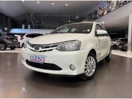 TOYOTA - ETIOS - 2013/2014 - Branca - R$ 46.500,00