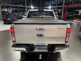 FORD - RANGER - 2017/2018 - Prata - R$ 137.500,00