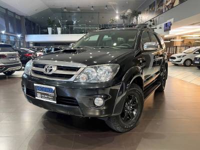 TOYOTA - HILUX SW4 - 2008/2008 - Preta - R$ 99.900,00