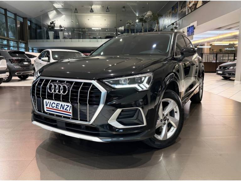 AUDI - Q3 - 2022/2022 - Preta - R$ 188.500,00
