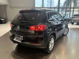 VOLKSWAGEN - TIGUAN - 2013/2014 - Preta - R$ 71.900,00