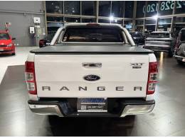 FORD - RANGER - 2013/2014 - Branca - R$ 112.500,00