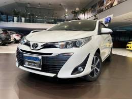 TOYOTA - YARIS - 2019/2020 - Branca - R$ 89.800,00