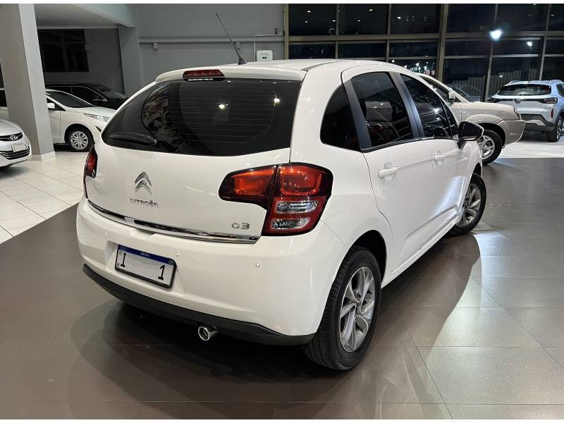 CITROËN - C3 - 2015/2016 - Branca - R$ 49.800,00