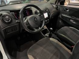 RENAULT - CAPTUR - 2017/2018 - Branca - R$ 71.800,00