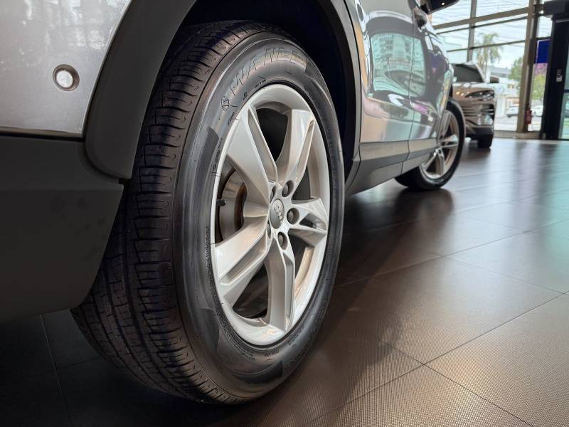 AUDI - Q3 - 2018/2018 - Prata - R$ 98.800,00